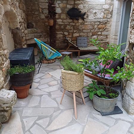 Chambre D Hotes Aramon Exterior foto