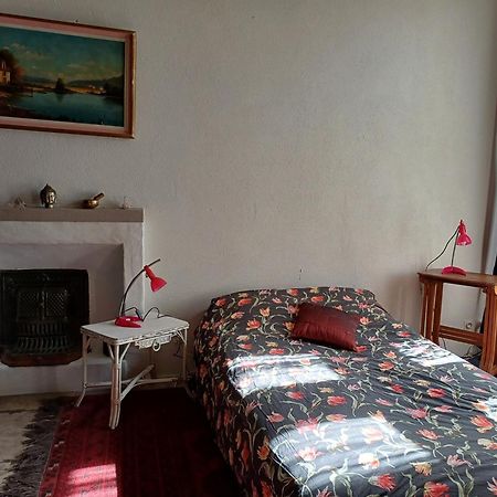 Chambre D Hotes Aramon Exterior foto