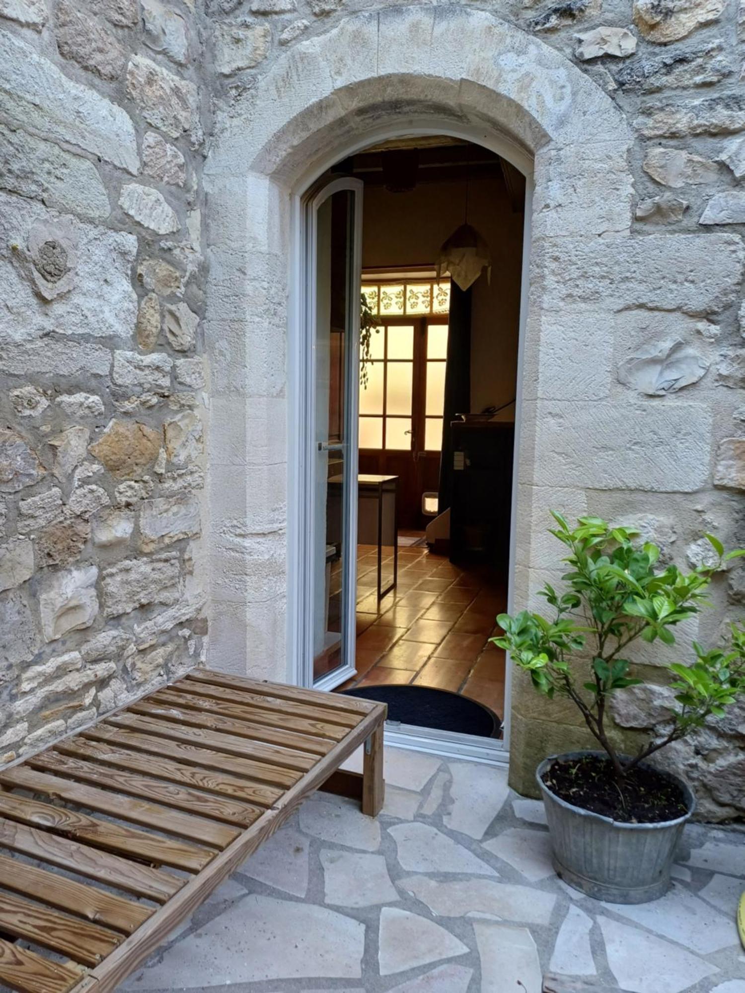 Chambre D Hotes Aramon Exterior foto